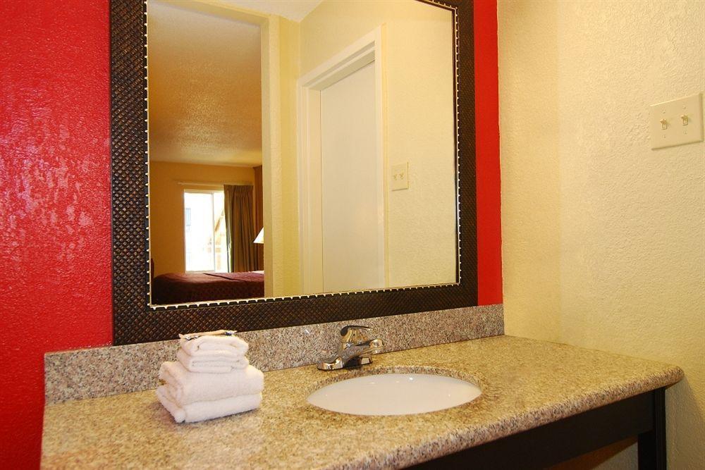 Red Roof Inn Hot Springs Bagian luar foto