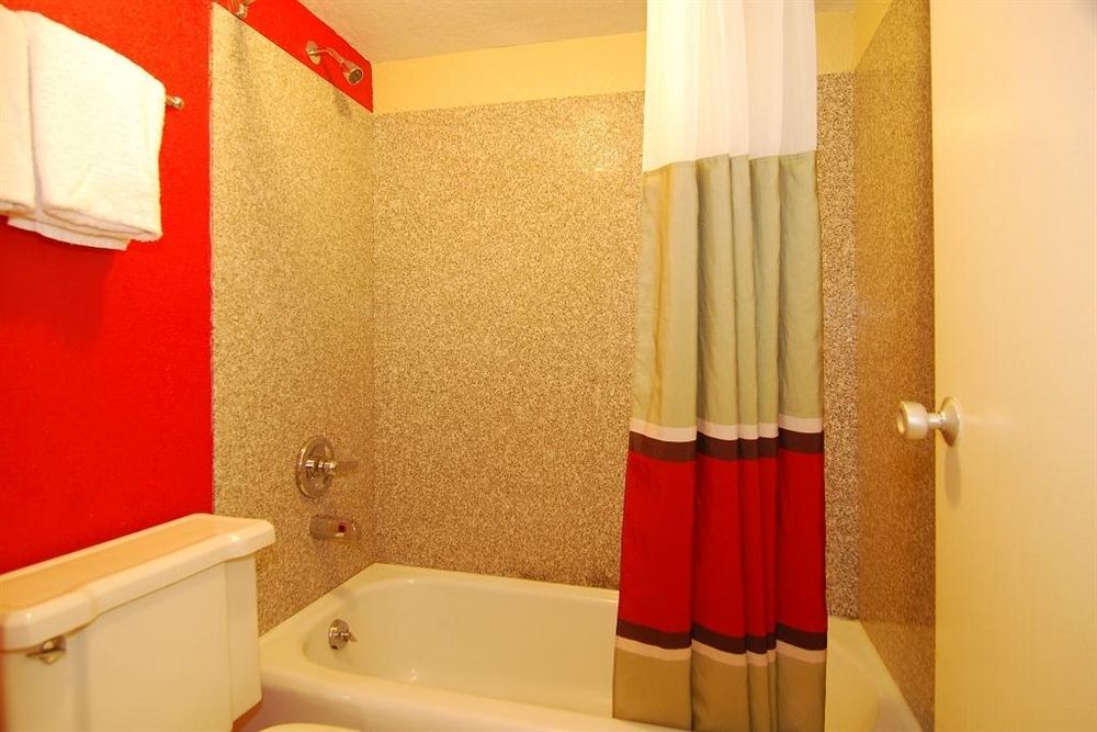 Red Roof Inn Hot Springs Bagian luar foto
